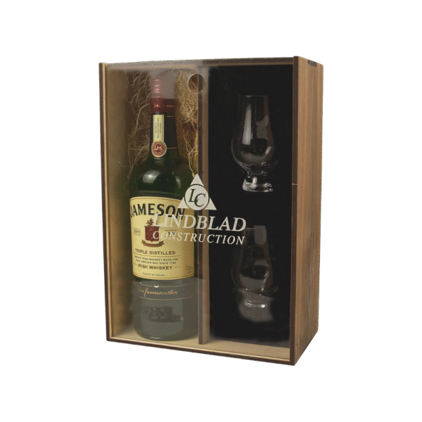 Walnut Whiskey Box Gift Set